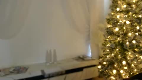 Rebecca online show from December 18, 4:57 pm