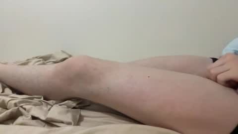 Snapshot of lilbenny05 chatting on February 4, 12:33 pm lilbenny05 online show from February 4, 12:33 pm