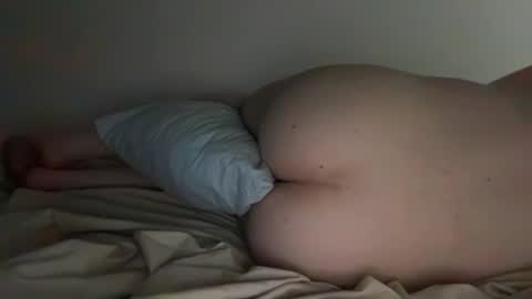 Snapshot of lilbenny05 chatting on February 8, 7:59 am lilbenny05 online show from February 8, 7:59 am