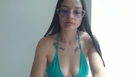 Valeri Villalobos  IG villa lobosvaleri online show from May 9, 4:45 pm