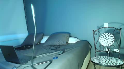 Dante online show from December 24, 10:39 pm