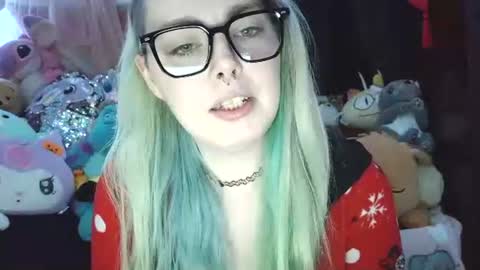 Snapshot of lilemmy1999 chatting on December 24, 11:44 pm emily ryanson online show from December 24, 11:44 pm