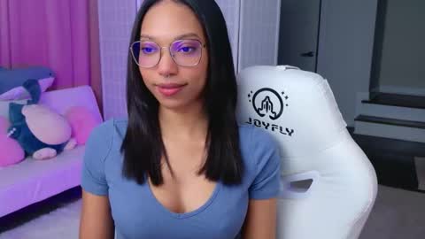 evie online show from March 4, 2:39 am