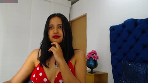 Snapshot of lili666_ chatting on May 10, 3:33 am Lili online show from May 10, 3:33 am