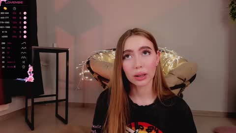 Snapshot of lili__roze_ chatting on January 9, 3:26 am lili__roze_ online show from January 9, 3:26 am