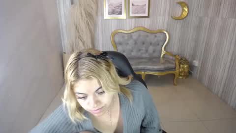 Lili online show from February 20, 9:00 am