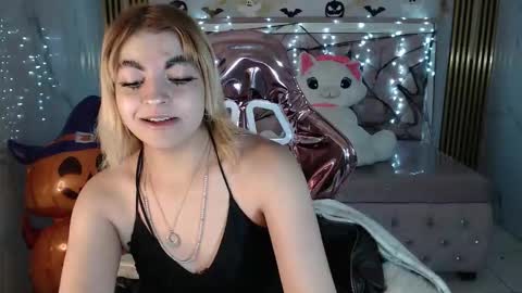 Lili online show from October 14, 3:40 am