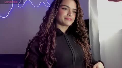 lili_evanss online show from July 22, 5:38 pm