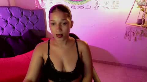 lili_jackson online show from May 21, 4:19 am