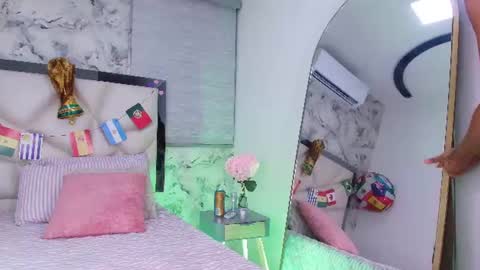 Lily online show from June 21, 11:57 am