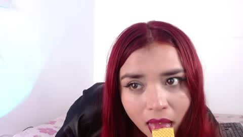 lili Matheus69 online show from April 24, 3:53 am