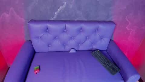 Lili  online show from October 1, 7:20 pm