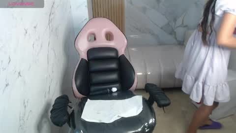 lili_mint_tf online show from April 18, 3:54 am