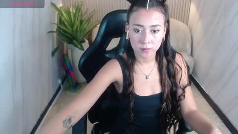 lili_mint_tf online show from April 22, 4:26 am