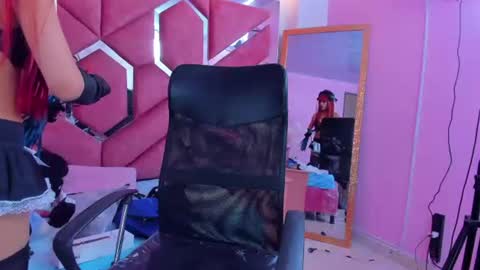 Snapshot of lili_starr chatting on July 5, 6:20 am lili_starr online show from July 5, 6:20 am
