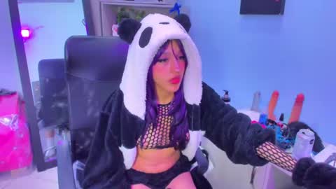 Snapshot of lili_starr chatting on July 9, 6:28 am lili_starr online show from July 9, 6:28 am
