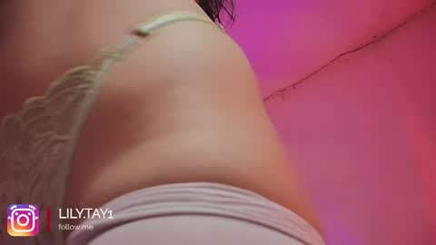 Lili online show from February 20, 4:07 pm