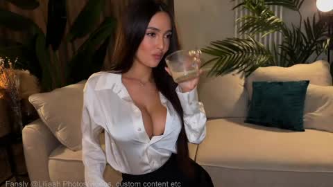 Lili  Nude ONLY Ticket or Fansly  online show from June 8, 11:16 pm