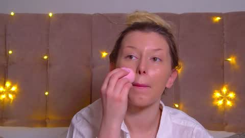 Snapshot of liliabianca chatting on January 14, 6:24 am Mia online show from January 14, 6:24 am