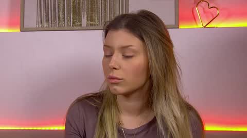 Snapshot of liliabianca chatting on January 24, 12:41 pm Mia online show from January 24, 12:41 pm