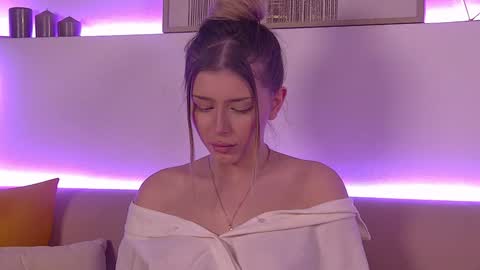 Snapshot of liliabianca chatting on January 27, 4:43 pm Mia online show from January 27, 4:43 pm