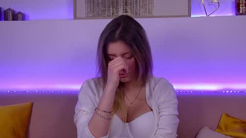 Snapshot of liliabianca chatting on February 3, 3:38 pm Mia online show from February 3, 3:38 pm