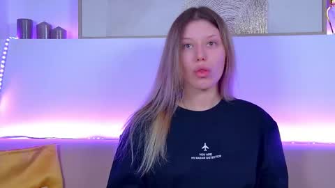 Snapshot of liliabianca chatting on February 9, 6:33 am Mia online show from February 9, 6:33 am