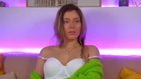 Snapshot of liliabianca chatting on February 10, 9:36 am Mia online show from February 10, 9:36 am