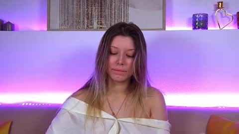 Snapshot of liliabianca chatting on February 11, 6:19 am Mia online show from February 11, 6:19 am