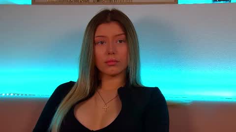 Snapshot of liliabianca chatting on February 11, 9:42 am Mia online show from February 11, 9:42 am