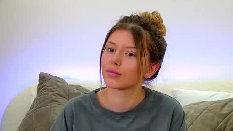 Snapshot of liliabianca chatting on February 22, 10:18 am Mia online show from February 22, 10:18 am