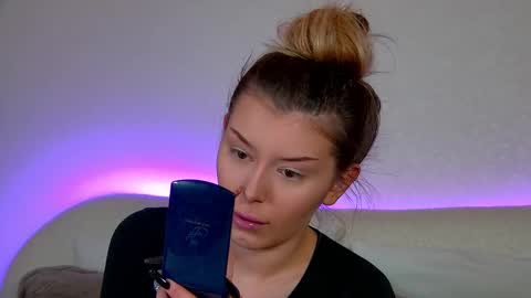 Snapshot of liliabianca chatting on March 10, 6:38 am Mia online show from March 10, 6:38 am