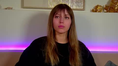 Snapshot of liliabianca chatting on December 2, 6:41 am Mia online show from December 2, 6:41 am