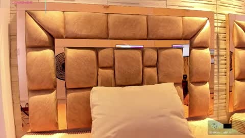 Snapshot of lilian_starfire chatting on October 18, 7:03 pm LILIAN online show from October 18, 7:03 pm