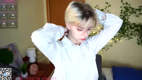 Lilian online show from December 16, 8:19 am