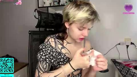 Lilian online show from February 20, 7:21 am