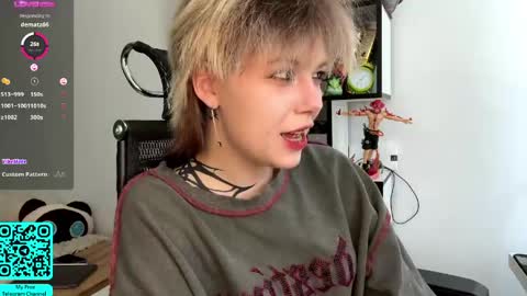 Lilian online show from April 22, 7:33 am