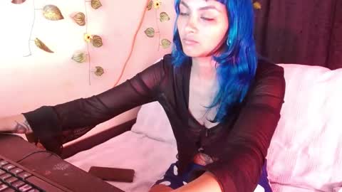 Snapshot of liliandoll chatting on June 8, 9:15 pm yesica online show from June 8, 9:15 pm