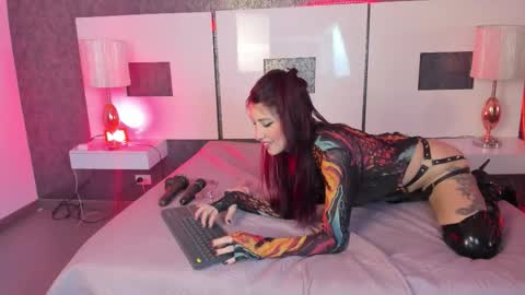 Liliana online show from February 13, 9:55 pm