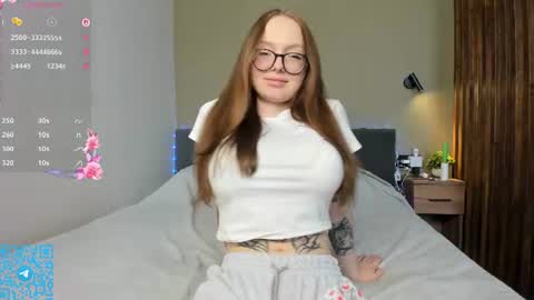 Snapshot of liliangaye chatting on July 17, 7:15 am liliangaye online show from July 17, 7:15 am