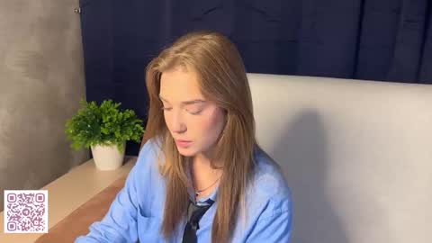 LilianLees online show from October 7, 4:59 pm