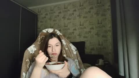 liliawoolf online show from February 23, 3:15 am