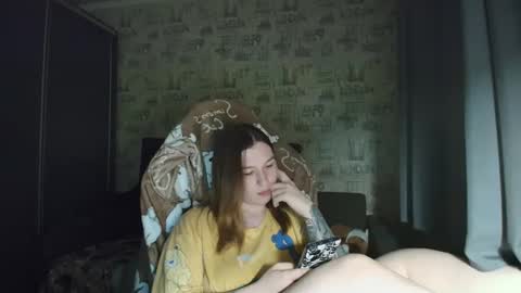 liliawoolf online show from April 4, 6:49 pm