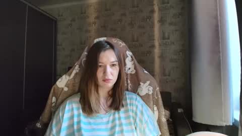 liliawoolf online show from April 13, 4:07 am