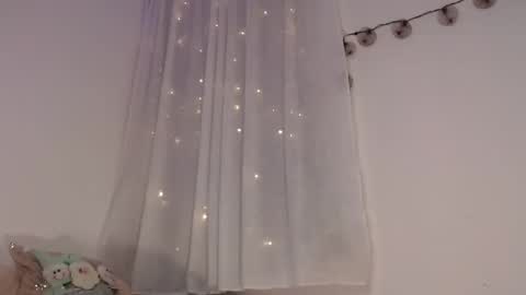 Snapshot of lilicum301 chatting on January 22, 9:43 pm your love online show from January 22, 9:43 pm