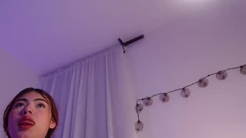 Snapshot of lilicum301 chatting on February 20, 7:52 pm your love online show from February 20, 7:52 pm