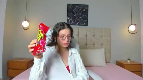  Lilie  online show from December 4, 11:24 pm