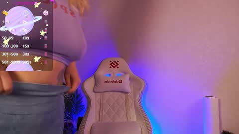 Snapshot of lilielfie chatting on November 6, 7:09 am lilielfie online show from November 6, 7:09 am