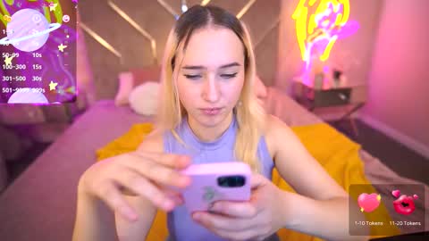 Snapshot of lilielfie chatting on November 7, 1:55 pm lilielfie online show from November 7, 1:55 pm