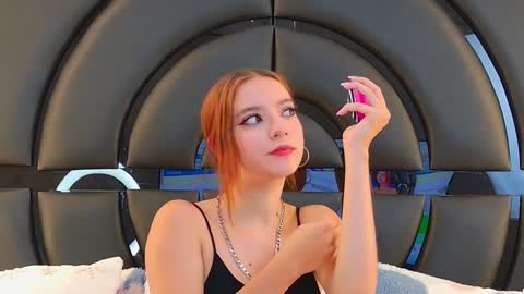 Lili online show from March 9, 7:05 pm